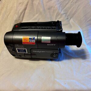 SONY CCD-TRV22 Handycam Video Camera Camcorder 8mm Transfer. Sold As Is.